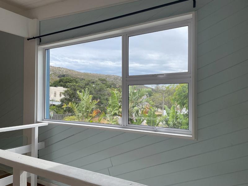 To Let 5 Bedroom Property for Rent in Kommetjie Western Cape